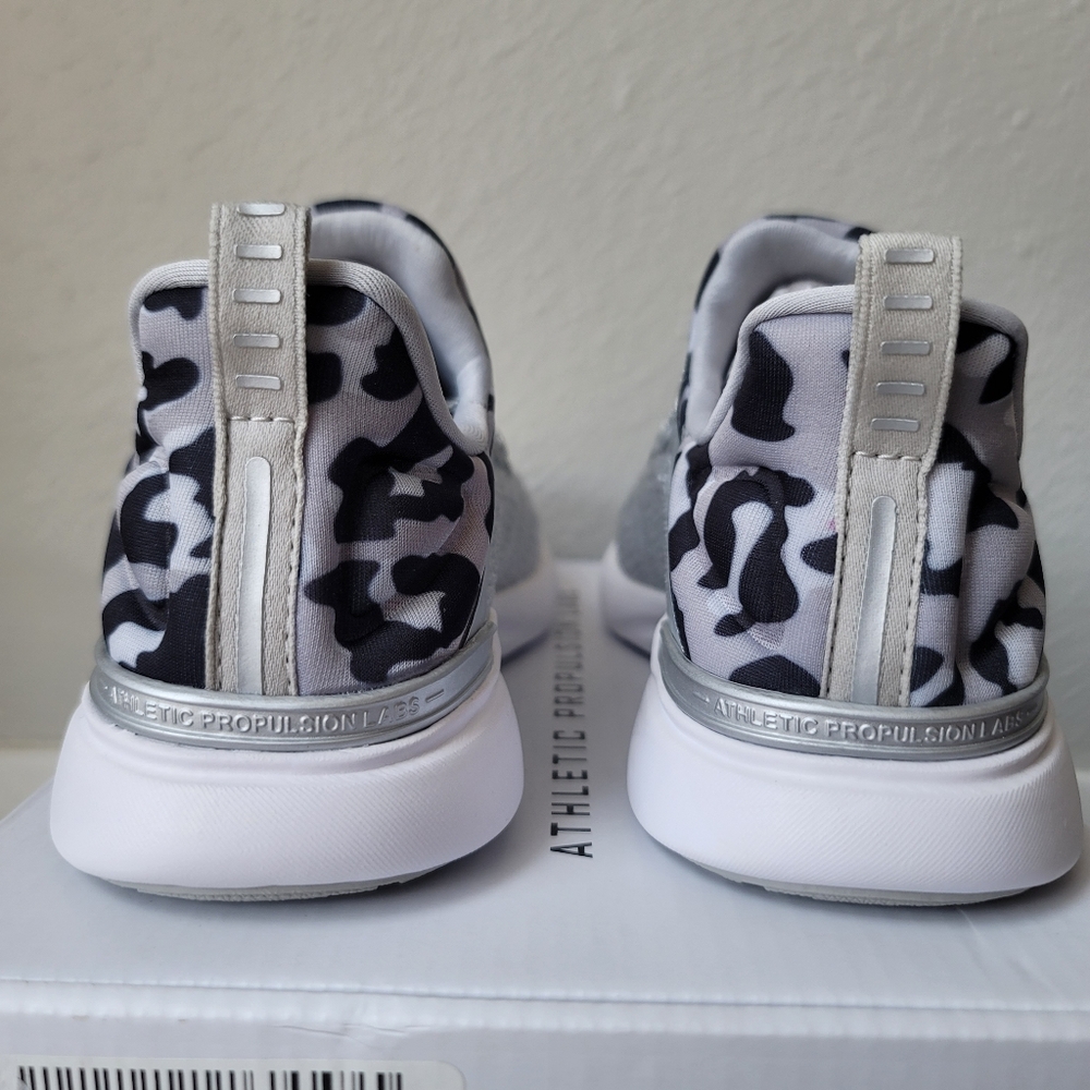 APL NIB Techloom Tracer Trainer Sneaker Size 5.5 Color Silver Black Leopard - Picture 5 of 8